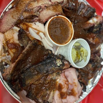 Jones Bar-B-Q - The sampler platter - Barbeque Near Me - Kansas City, Kansas Jones Bar-B-Q - The sampler platter - Barbeque Near Me - Kansas City, Kansas