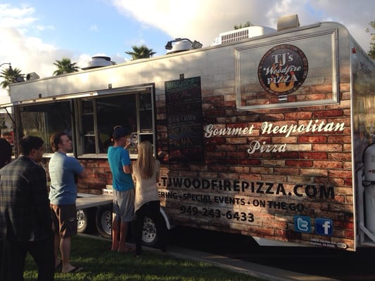 TJ's Woodfire Pizza by null