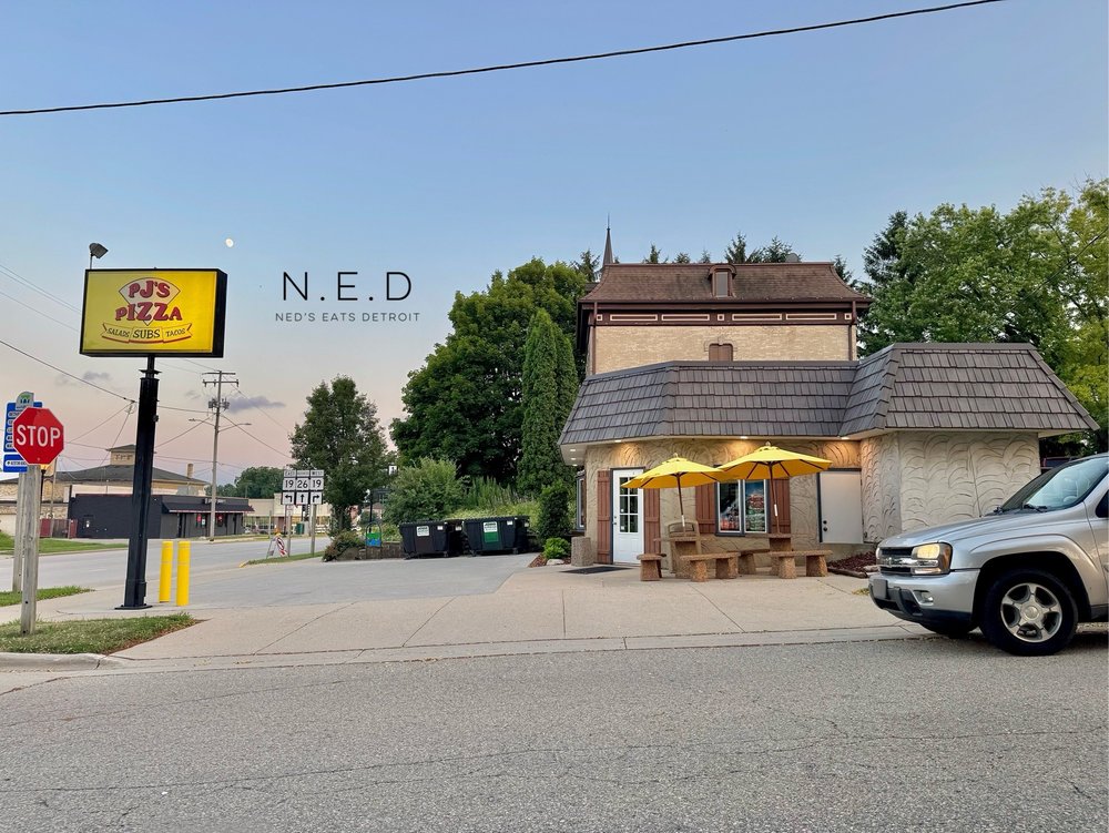 Food from PJ's Pizza