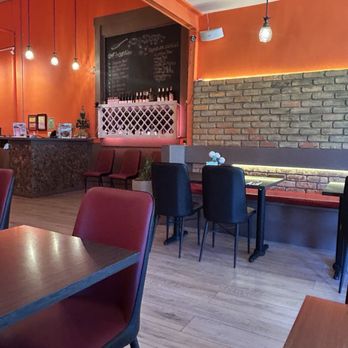 My Ivy Thai - Seating area - Thai Near Me - San Francisco, California