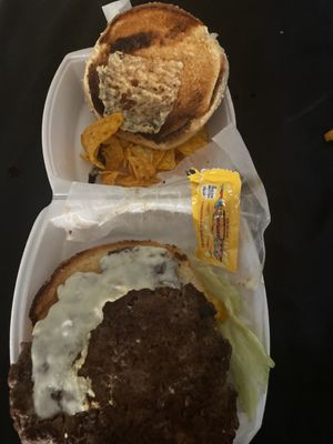 Jordan's Hot Dogs & Mac by null