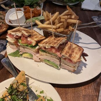 Yard House - Stacked Turkey Club - Bars Near Me - Glenview, Illinois