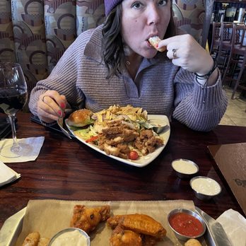 HOULIHAN’S - Updated July 2025 - 238 Photos & 224 Reviews - 151 Lefante ...