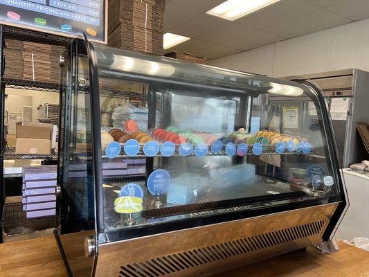 Chelles Macarons by null