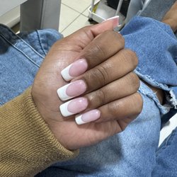 Lavue Nail Lounge