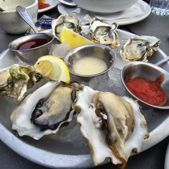Sam's Chowder House - Oysters - Seafood Near Me - Half Moon Bay, California