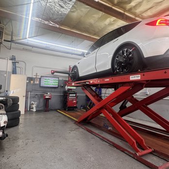 George's Alignment & Brake Service - Auto Repair Near Me - Northridge, California