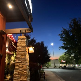 LongHorn Steakhouse - Steakhouses Near Me - Winston Salem, North Carolina LongHorn Steakhouse - Steakhouses Near Me - Winston Salem, North Carolina