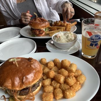OAK at The Glen - 3 alarm burger, tater tots, coleslaw and Nashville hot chicken sandwich and fries. Maple wood beer. - Bars Near Me - Glenview, Illinois