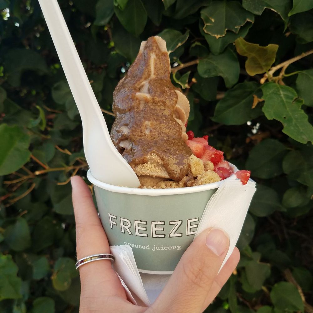 Pressed Juicery - Granola butter, cookie crumble, strawberry - Juice Bars & Smoothies Near Me - Tustin, California