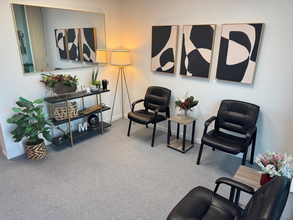 McCarthy Chiropractic Logo