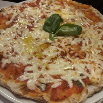 Otello - Margarita Pizza - Roman Near Me - Rome, RM Otello - Margarita Pizza - Roman Near Me - Rome, RM