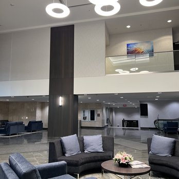 Hilton Vancouver Metrotown - Lobby - Hotels Near Me - Burnaby, British Columbia Hilton Vancouver Metrotown - Lobby - Hotels Near Me - Burnaby, British Columbia