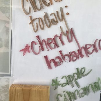 Peninsula Cellars - Apple cinnamon for the win - Wine Tasting Room Near Me - Traverse City, Michigan