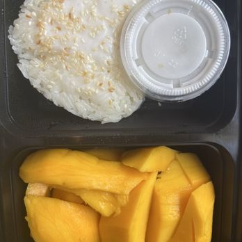 Kin Thai - Mango sticky rice - Thai Near Me - Bakersfield, California