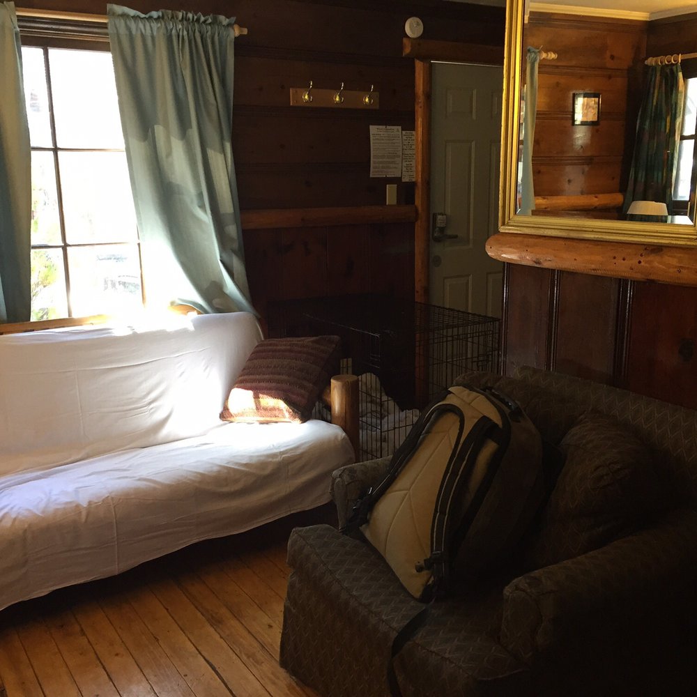 Cabins4less - Cabin #4 living room - Rafting/Kayaking Near Me - Big Bear Lake, California