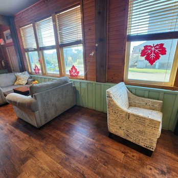 Island Times Muffins & Scones - Inside seating - Breakfast & Brunch Near Me - Avon, North Carolina Island Times Muffins & Scones - Inside seating - Breakfast & Brunch Near Me - Avon, North Carolina