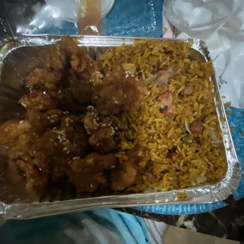 King Wok Chinese Restaurant - Chinese Near Me - Woonsocket, Rhode Island
