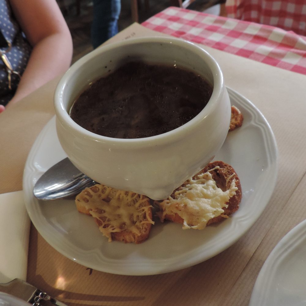 Au Pied de Fouet - French onion soup - French Near Me - Paris, 75 Au Pied de Fouet - French onion soup - French Near Me - Paris, 75