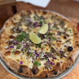 Birria Mushroom Pizza - 9/10