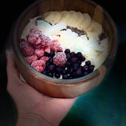UpDog Smoothies and Juices - Their bowls are so vibrant and pretty. They are delicious too!