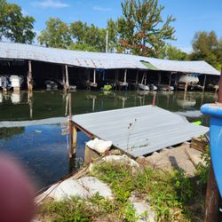 Seeber Shores Campground & Marina - Boat house