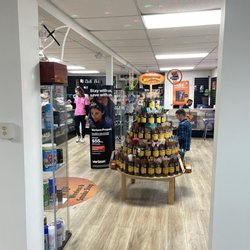 VIP Smoke & Wireless Milford
