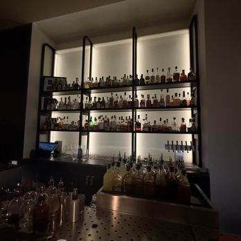 Crown Shy - bar - New American Near Me - New York, New York