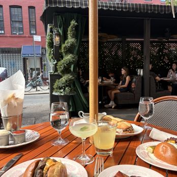 4 Charles Prime Rib - Steakhouses Near Me - New York, New York