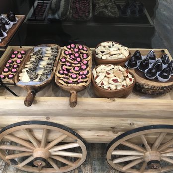 Sander's Bakery - a variety of desserts - Bakeries Near Me - Brooklyn, New York Sander's Bakery - a variety of desserts - Bakeries Near Me - Brooklyn, New York
