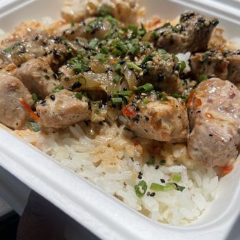 Da Bald Guy - Pan Fried Poke - Food Trucks Near Me - Kahuku, Hawaii