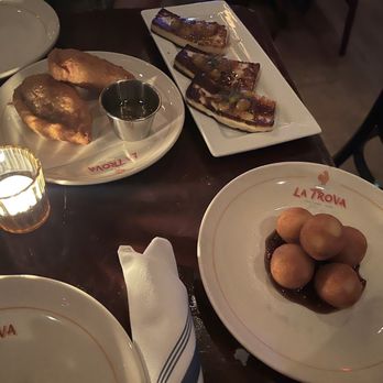 Cafe La Trova - Small plates - Cocktail Bars Near Me - Miami, Florida