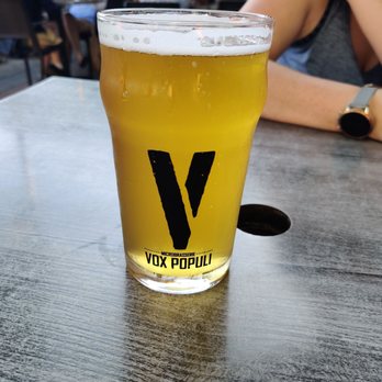 Le Balthazar Centropolis - Blanche du paradis, pas mauvais! - Brewpubs Near Me - Laval, Quebec Le Balthazar Centropolis - Blanche du paradis, pas mauvais! - Brewpubs Near Me - Laval, Quebec