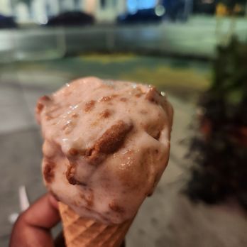 Bmore Licks - Vegan cookie butter - Ice Cream & Frozen Yogurt Near Me - Baltimore, Maryland Bmore Licks - Vegan cookie butter - Ice Cream & Frozen Yogurt Near Me - Baltimore, Maryland