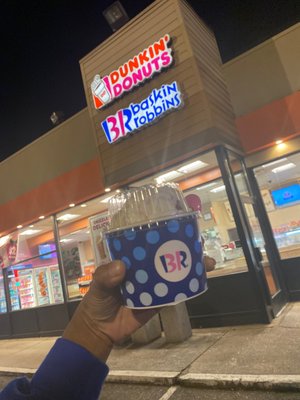 Dunkin' by null