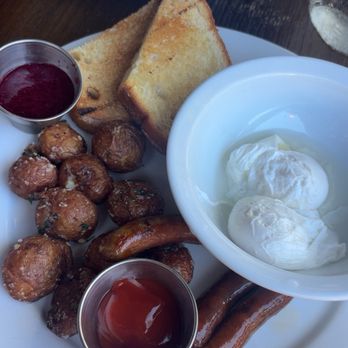 Davanti Enoteca - Traditional Breakfast - Italian Near Me - San Diego, California