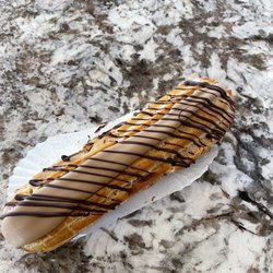 Patrick's Bakery & Cafe - Edina - Wonderful coffee eclair