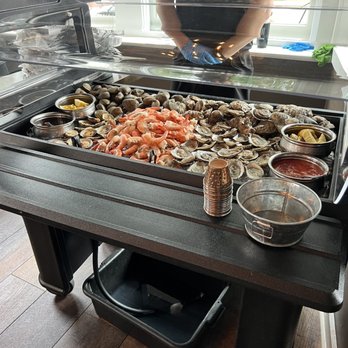 Prime on Whitfield - Raw bar. So fresh and delicious! - Steakhouses Near Me - Guilford, Connecticut