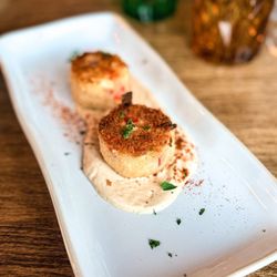 Plate - Vegan crab cakes