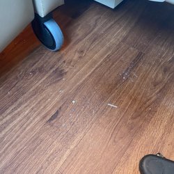 Atrium Health Union - Filthy floor