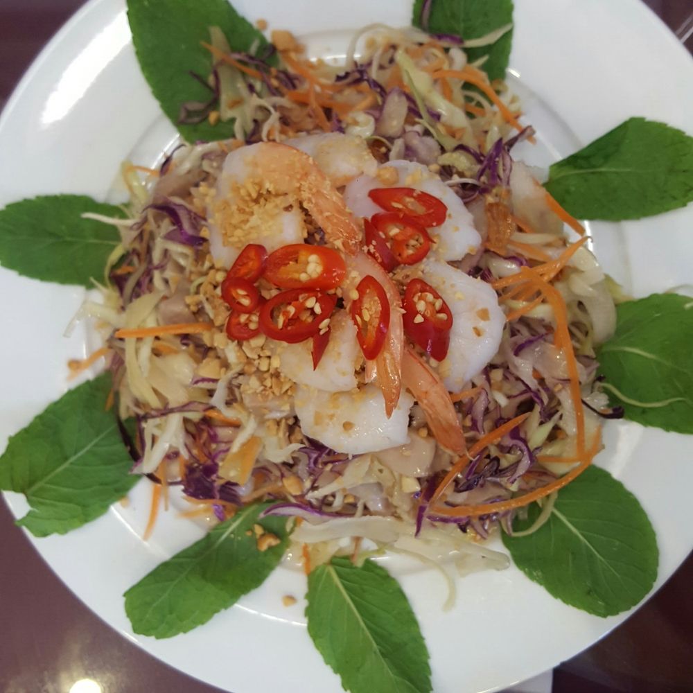 Vietnamese Salad - Beautiful presentation and great balanced flavours
