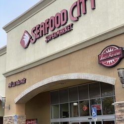 Seafood City Supermarket - Outside
