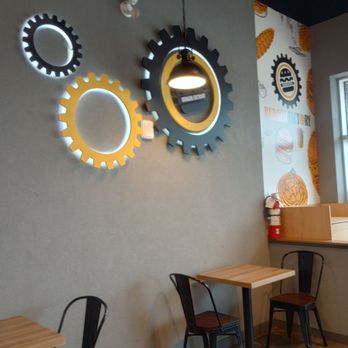 Burger Factory - Inside the restaurant - Burgers Near Me - Ottawa, Ontario