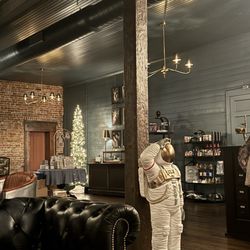 Woodruff’s On Second - Inside near bar