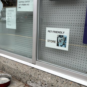 VanLoad ShipCenter - They are pet friendly - Shipping Centers Near Me - Port Coquitlam, British Columbia VanLoad ShipCenter - They are pet friendly - Shipping Centers Near Me - Port Coquitlam, British Columbia