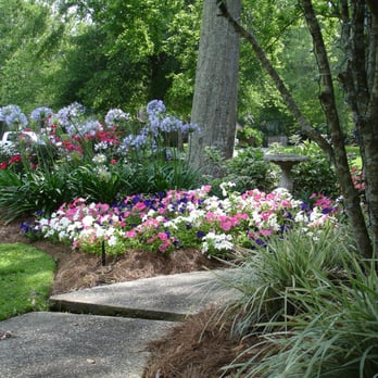 Gardens & Grounds - Landscaping Near Me - Baton Rouge, Louisiana