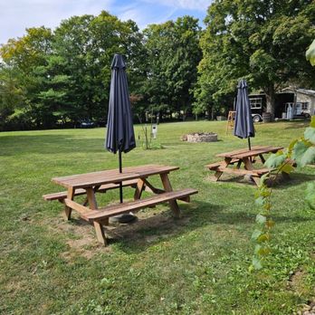 Manchester Hill Winery and Vineyard - Wineries Near Me - Circleville, Ohio