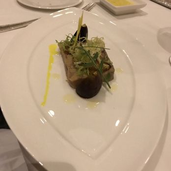 Fantino - Fantino's: Foie gras marble, Apple, vincotto figs, brioche - Mediterranean Near Me - Cancún, ROO Fantino - Fantino's: Foie gras marble, Apple, vincotto figs, brioche - Mediterranean Near Me - Cancún, ROO