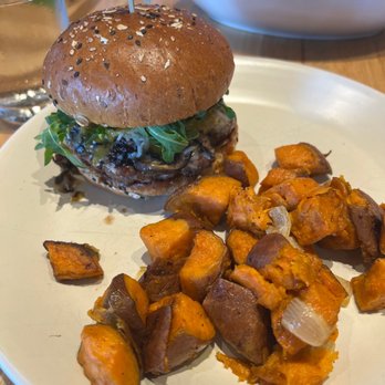 True Food Kitchen - OG burger - New American Near Me - Oakbrook, Illinois