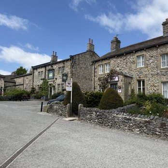 Emmerdale The Tour - Emmerdale - Walking Tours Near Me - Leeds, XWY